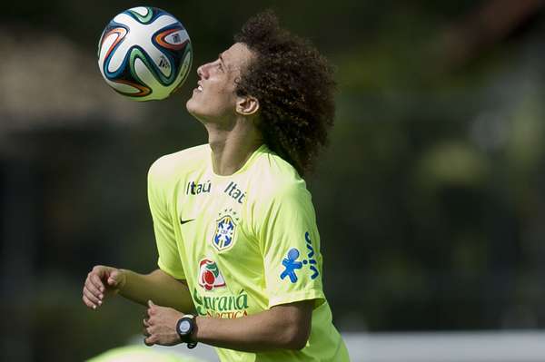 Na véspera do jogo contra a Alemanha, pela semifinal da Copa do Mundo, a Seleção Brasileira realiza o último treino antes do confronto, na Granja Comary, no Rio de Janeiro. Na foto, David Luiz