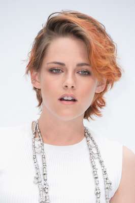 Kristen apostou em Joãozinho com franja longa