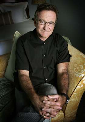 Robin Williams murió a los 63 años el 11 de agosto de 2014. Las autoridades confirmaron que el actor murió por asfixia después de encontrarlo ahorcado en su casa de Cayo Paraíso cerca de Tiburón, California.