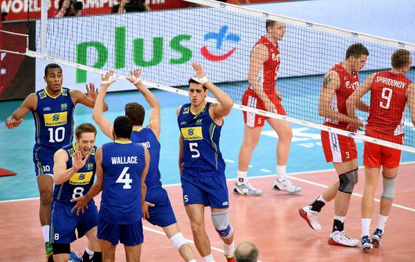 A Seleção Brasileira de vôlei precisava vencer a Rússia para avançar no Mundial. E conseguiu com sobras, por 3 a 0.