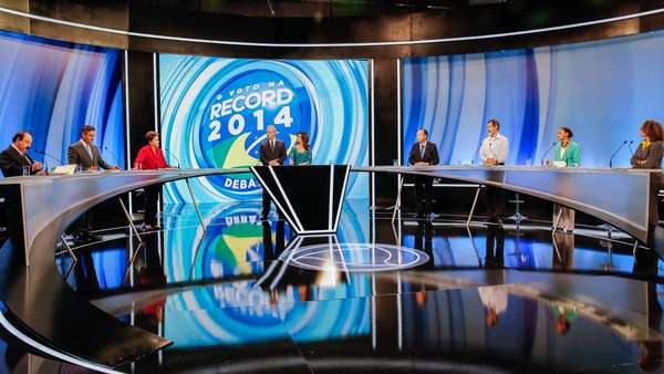 Debate ocorreu na noite deste domingo, nos estúdios da rede Record, em São Paulo