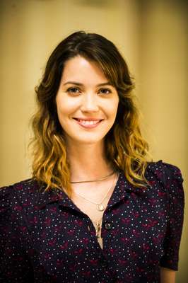 Nathalia trocou o ruivo que usou em Joia Rara pelo ombré hair