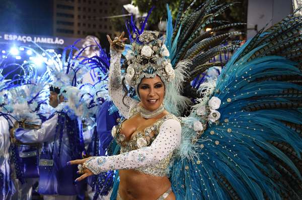 Portela fez um desfile de protagonista nesta segunda-feira (16)