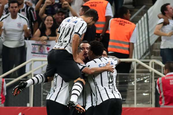 Corinthians não deu chances ao Danubio nesta quarta-feira