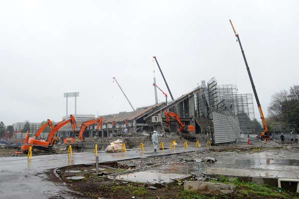 Estádio de Mundiais de São Paulo, Fla e Grêmio é demolido
