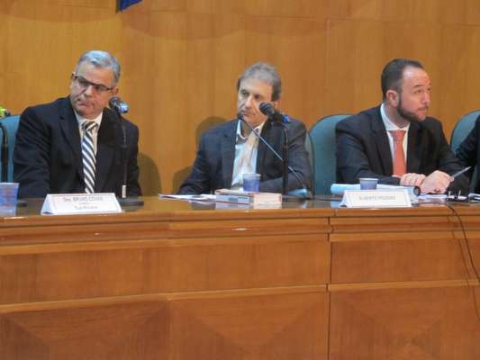 O doleiro Alberto Youssef reafirmou que pagou R$ 6 milhões em propina a uma agência de publicidade, após ordem do ex-presidente da estatal José Sérgio Gabrielli, que teria sido acionado pelo ex-presidente Lula