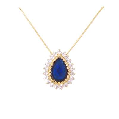 Gargantilha folheada a ouro 18k, com micro zircônias brancas e cristal azul. Da Letícia Bidigaray. Por R$ 164,95 (à vista) ou em até 12 vezes de R$ 13,75. SAC: (51) 35573157