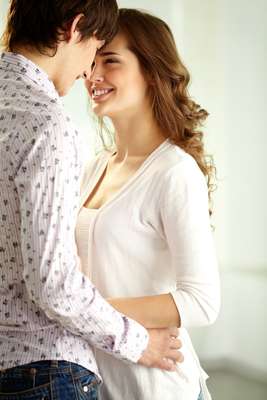 A principal dica para não deixar o relacionamento esfriar é ter claro em mente que absolutamente nada é eterno. Por isso, se você tem um relacionamento afetivo de amor, companheirismo e amizade, fique atento para deixá-lo sempre dinâmico e cheio de vida. Só assim ele será durável e feliz