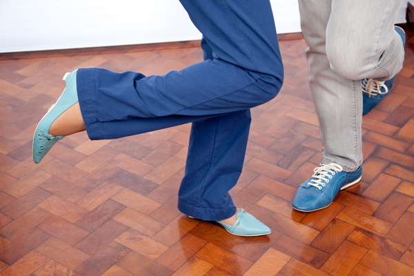 Com um salão amplo ideal para dança e atividades recreativas, os clubes desse tipo dão um “empurrãozinho” para que os idosos vençam a timidez e arranjem um par não só no baile como na vida