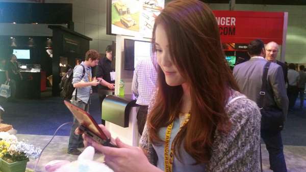 Esta gamer quiso posar jugando 'Harvest Moon' con su Nintendo 3DS.