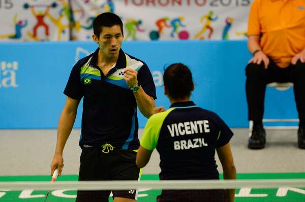 Dupla brasileira mista formada por Alex Yuwan Tjong e Lohaynny Vicente foi eliminada na semifinal pelos anfitriões Toby Ng e Alex Bruce, mas ficou com bronze