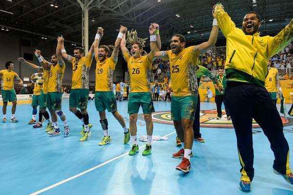 Após jogo apertado, Brasil bateu Argentina na prorrogação e ficou com a medalha de ouro do handebol masculino dos Jogos Pan-Americanos de Toronto