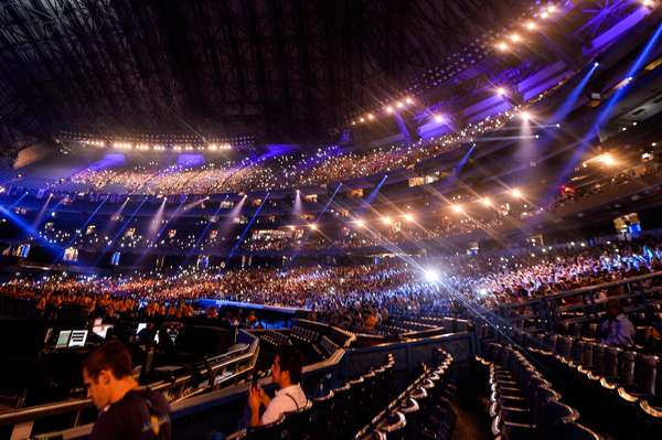 O Pan-Americano se despediu de Toronto neste domingo em cerimônia realizada no Roger's Centre com shows de Serena Ryder, Pitbull e Kanye West