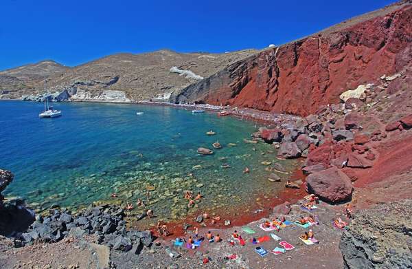 A ilha grega de Creta possui belas praias naturistas, como a Red Beach