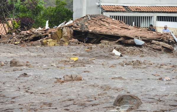 Veja como ficou Bento Rodrigues após rompimento de barragens