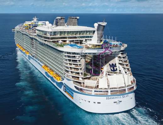Maior do mundo - Esse ano já será possível passar o Dia dos Namorados a bordo do maior navio do mundo. Com inauguração prevista para abril, o Harmony of the Seas (foto), da Royal Caribbean International, parte em rota de sete noites em 12 de junho do porto de Barcelona, na Espanha. As escalas ocorrem em Palma de Maiorca, também no país, Marselha, na França, Florença, Roma e Nápoles, na Itália. Cabines a partir de R$ 5.684 por pessoa, mais taxas