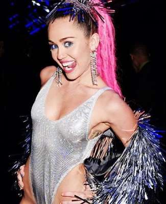 Quem teve a oportunidade de assistir a alguma temporada da série infantil Hannah Montana (2006-2011) ou um dos filmes estrelados por Miley Cyrus entre 2007 e 2012, mal consegue reconhecer a estrela atualmente