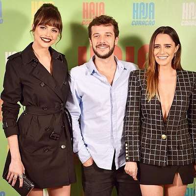 Aghata Moreira divou na festa de lançamento da novela Haja Coração ao lado de seus colegas, e parceiros de triangulo amoro, Jayme Matarazzo e Fernanda Vasconcelos