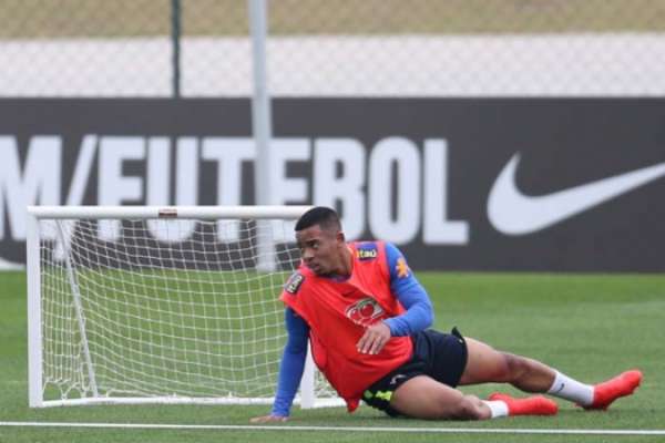 Mesmo com assédio do United e briga judicial, Jesus está bem perto do City