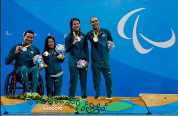 Clodoaldo Silva, Joana Silva, Susana Schnarndorf e Daniel Dias levaram prata no revezamento 4x50m livre