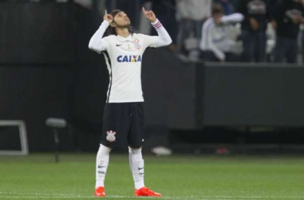 Artilheiro do Timão, Romero 'encosta' em goleadores de 2015 e Guerrero