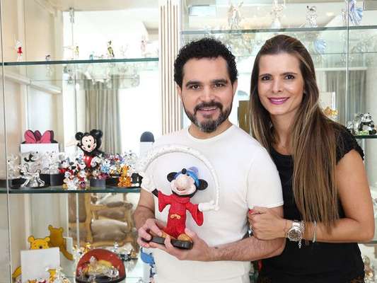 Luciano Camargo revelou onde pretende renovar os votos de casamento com a mulher, Flávia Fonseca: 'Na Disney'