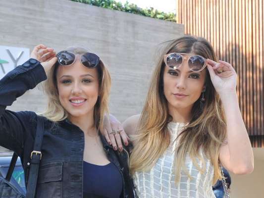 Camila (Bruna Hamú) e Jéssica (Marcella Rica) vão se tornar garotas de programa, nos próximos capítulos da novela 'A Lei do Amor'