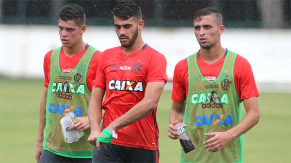 Garotada do Flamengo deve ter mais chances em 2017