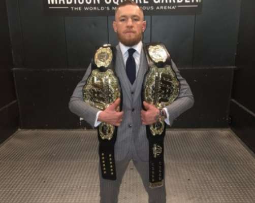 Conor McGregor é o atual campeão dos leves do UFC