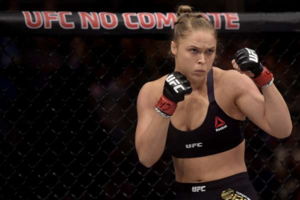 Ronda é ex-campeã peso galo do UFC