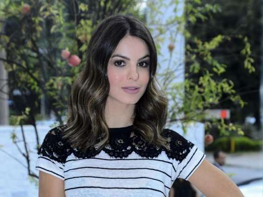 Sthefany Brito vai interpretar a princesa vilã Nitócris, na novela 'O Rico e Lázaro', substituta de 'A Terra Prometida', na Record TV