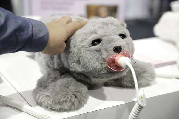 Paro, un robot terapéutico para personas alérgicas a los animales.