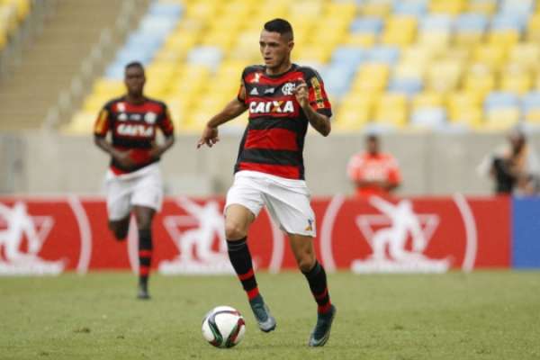 Thiago Santos ainda em 2015, durante amistoso (foto:Wagner Meier/LANCE!Press)