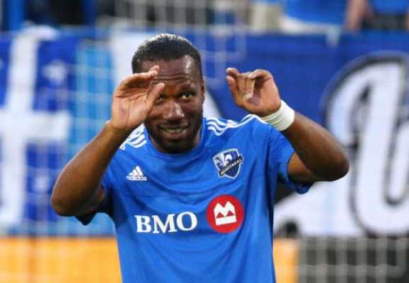 Drogba assinaria por um ano com o Timão