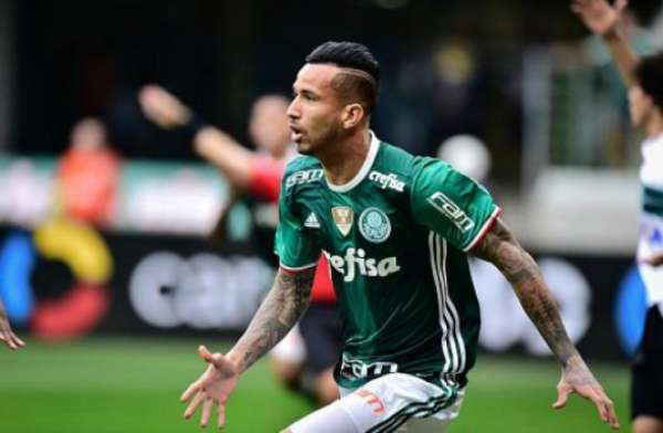  Após deixar o Palmeiras, Leandro Pereira começa treinos no Sport