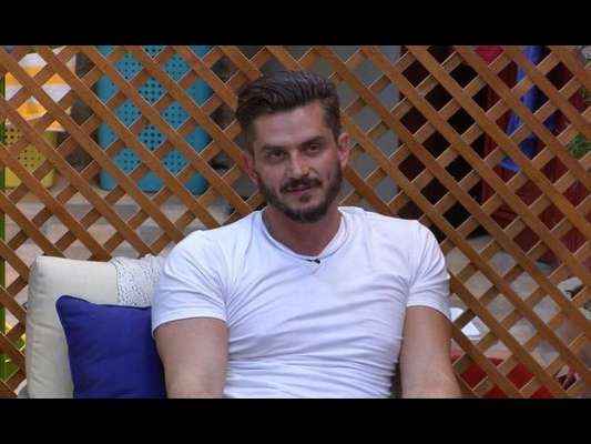 'BBB17': Marcos criticou a justificativa de Vivian e Mayara. 'Forte. Maligna'