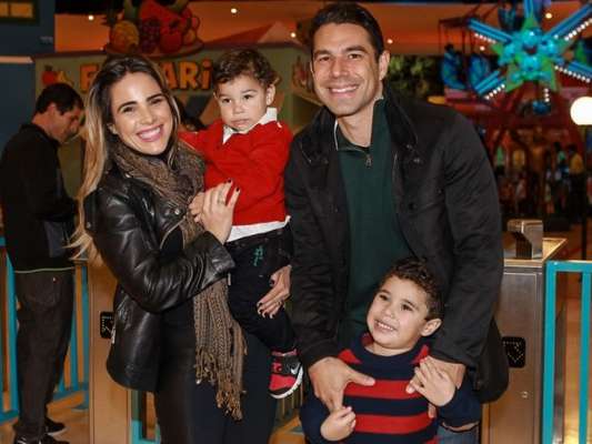 O filho caçula de Wanessa Camargo e Marcus Buaiz, João Francisco, nasceu com uma doença no pulmão, segundo o jornalista Leo Dias noticiou nesta quarta-feira, 15 de fevereiro de 2017