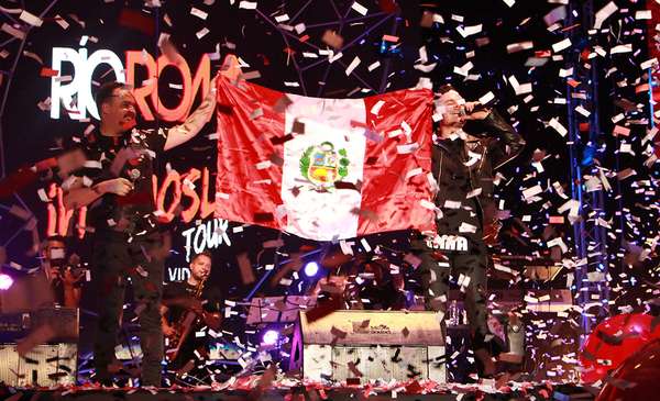 Río Roma, Camila y Sin Bandera llenaron de romanticismo Lima en el Día del Amor.