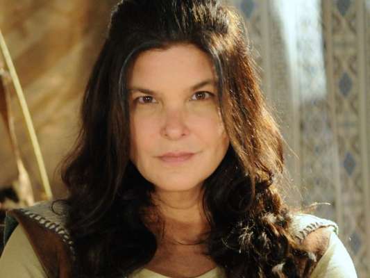 Mara (Cristiana Oliveira) escapa da prisão, nos últimos capítulos da novela 'A Terra Prometida'