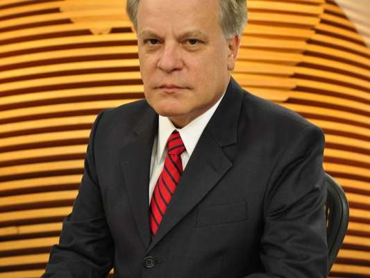 Chico Pinheiro ficou afastado do 'Bom dia Brasil' desde terça-feira, 14 de fevereiro de 2017, devido a problemas cardíacos