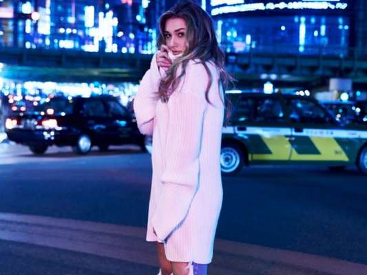 Sasha Meneghel exibe, poderosa como modelo, criações para marca em fotos divulgadas nesta terça-feira, dia 21 de fevereiro de 2017