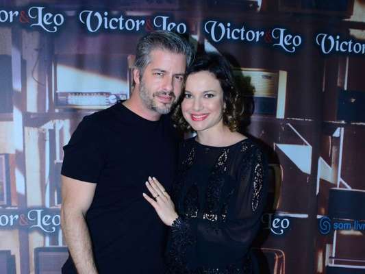 Mulher de Victor Chaves defende o marido após denúncia por agressão, em 26 de fevereiro de 2017