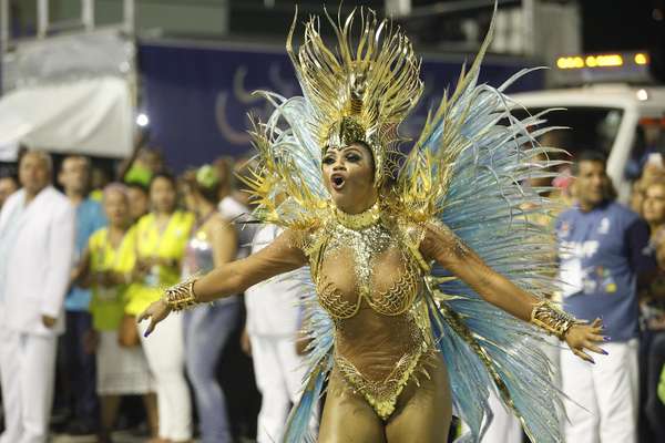 Veja fotos do desfile que tirou a Portela de fila de 33 anos