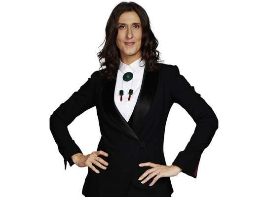 Paola Carosella se machuca em gravação de 'MasterChef' com espinho: incidente será mostrado no episódio desta terça-feira, dia 06 de fevereiro de 2017