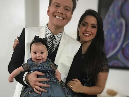 Thais Fersoza revelou que fica 'feliz' com sucesso da filha, Melinda, de sete meses, nas redes sociais