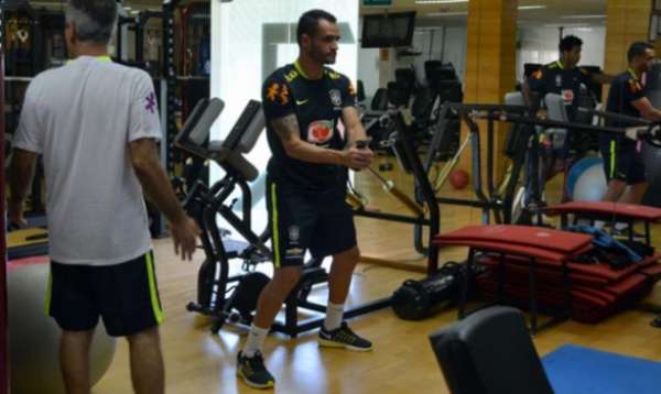 Renato Augusto treina no CT da Barra Funda, do São Paulo
