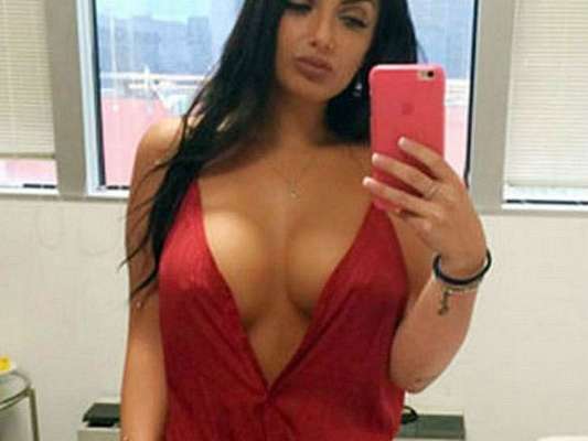 Marcos e Ilmar, do 'Big Brother Brasil 17' acreditam que Elettra Lamborghini seja atriz pornô