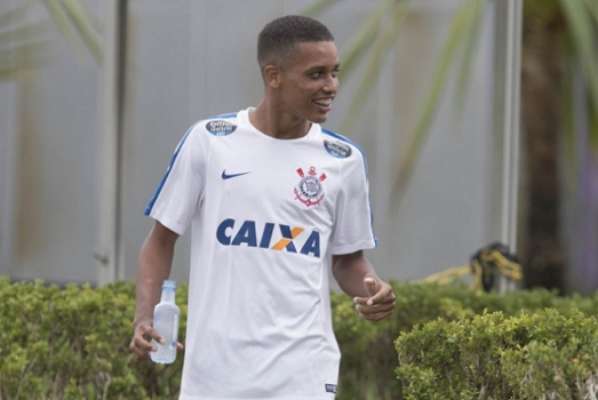 Pedrinho foi promovido no Corinthians após se destacar na Copinha