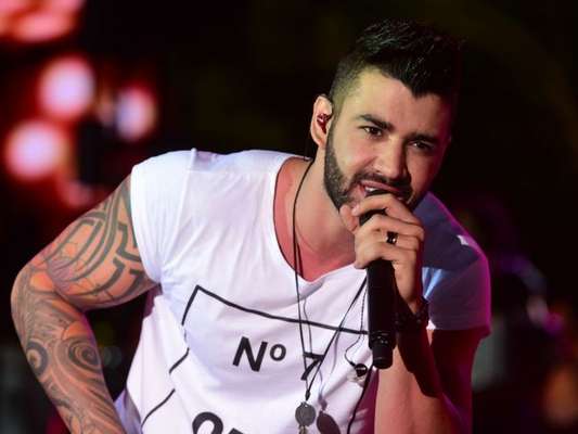 Gusttavo Lima esclarece polêmica com compositor sobre música nesta quinta-feira, dia 30 de março de 2017