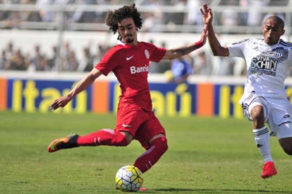Palmeiras tem conversa, mas esfria interesse por Valdívia